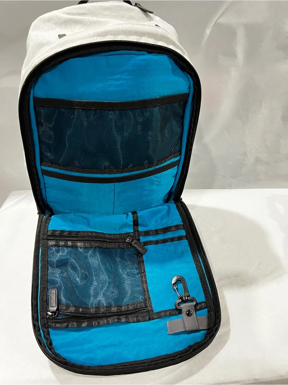 Tavik preowned gray